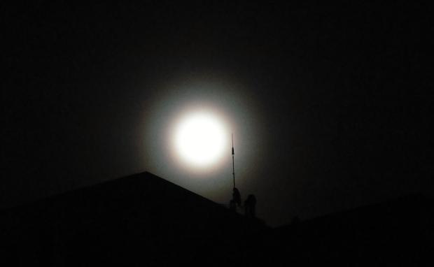 Mesiac dnes, A všeličo ostatné Mesiac dnes, A všeličo ostatné, rosalka, 1