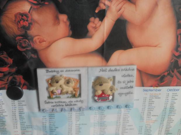 Milý darček pod stromčekom potešil, A všeličo ostatné Milý darček pod stromčekom potešil, A všeličo ostatné, anezka.kapustova, 1